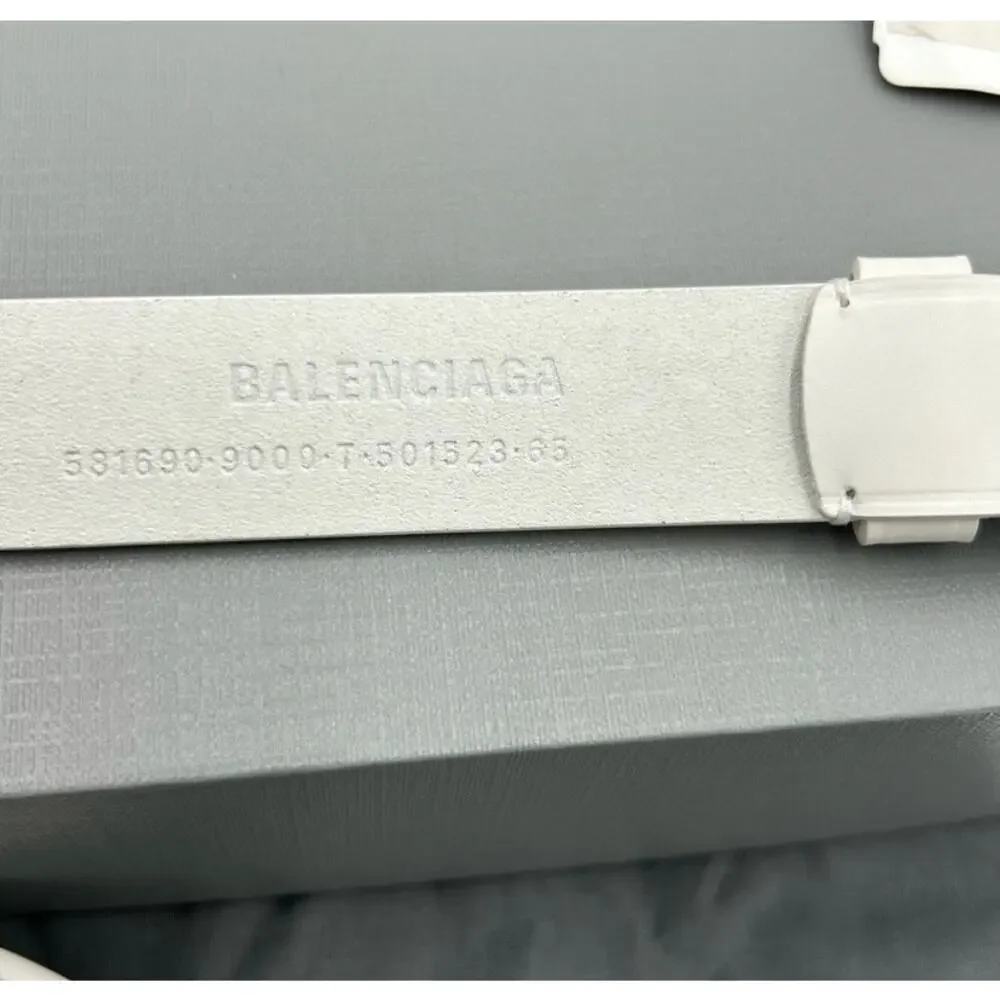 Women's Balenciaga BB white leather belt size 65 cm/26 inches made in Italy
